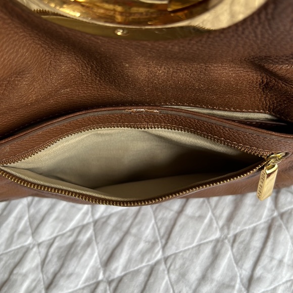 Tory Burch crossbody clutch - Picture 6 of 7